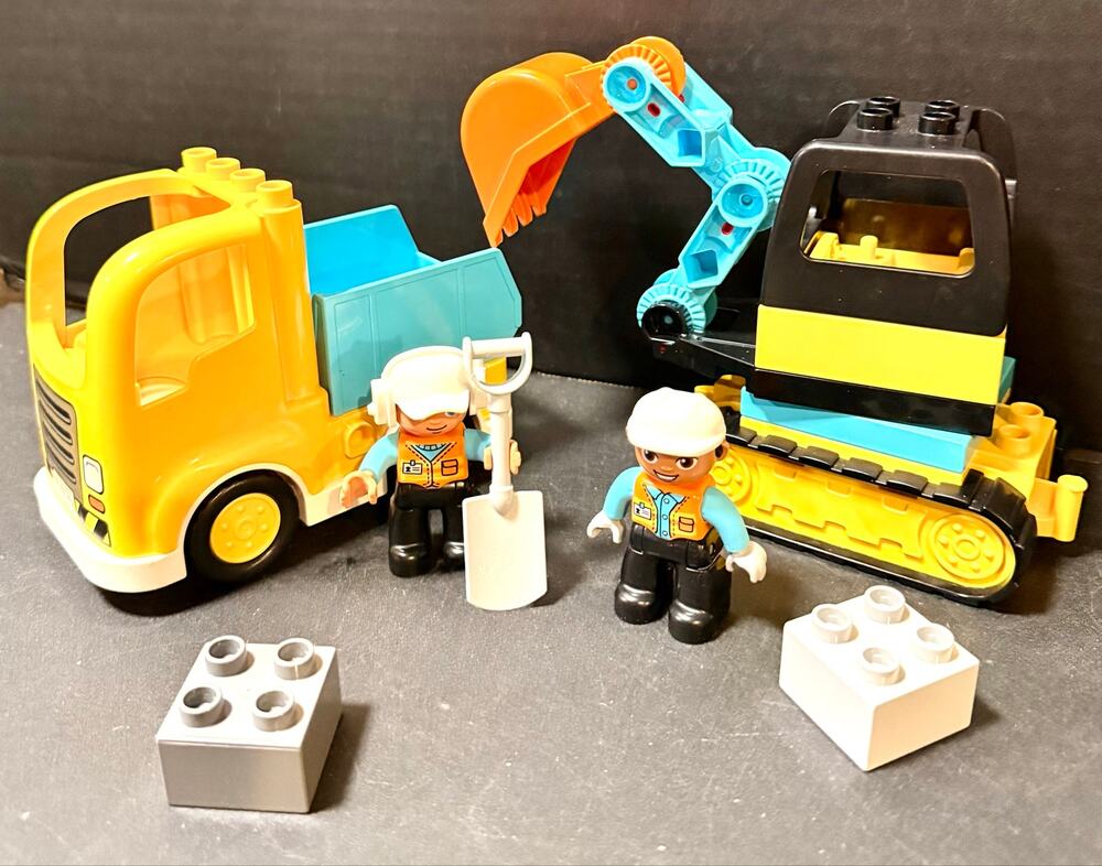 Lego Duplo 10812 Truck & Tracked Excavator building blocks 21 of 22 set 5
